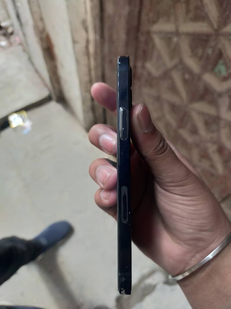 iPhone 12 2