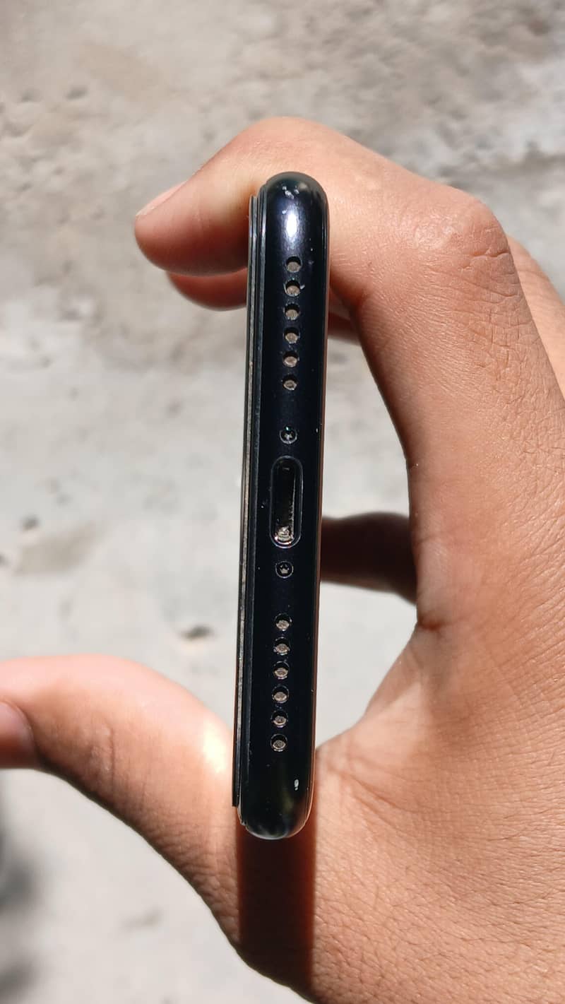 iphone SE 2nd generation 3