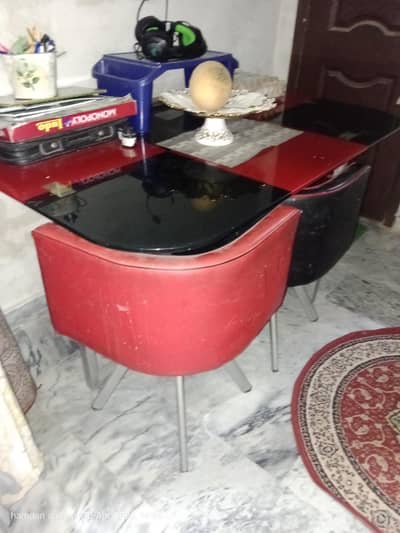 Urgent sale 6 seater dining table  in just  12000