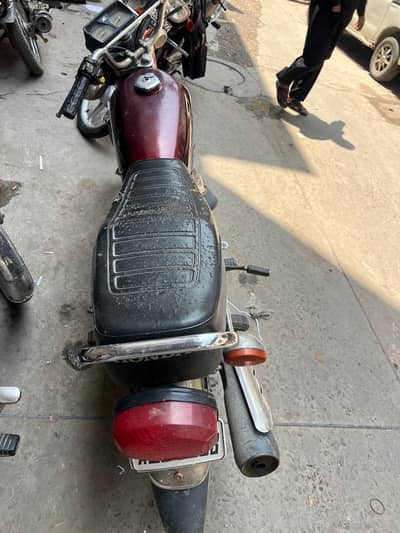 sasti bike united 125