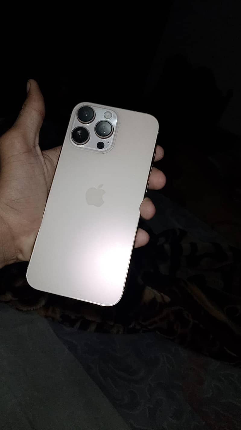 iphone 16 pro max 1