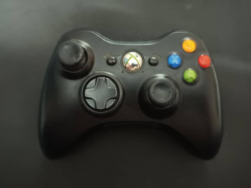 Xbox 360 controller. 0