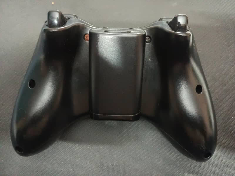 Xbox 360 controller. 1