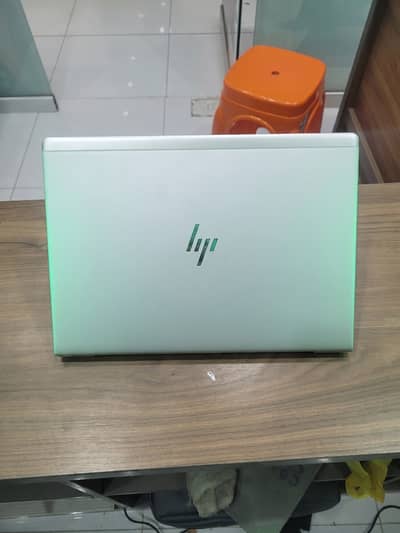HP EliteBook 840 G5 | i5 8th Gen | FaceID + Fingerprint | 10/10