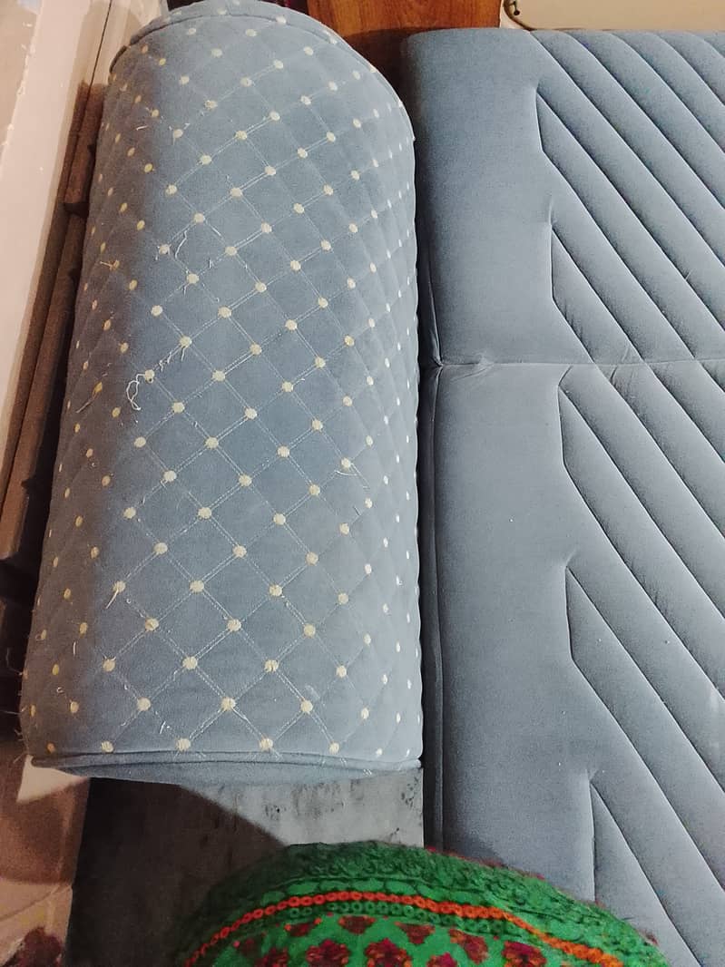 Sofa come bed 0