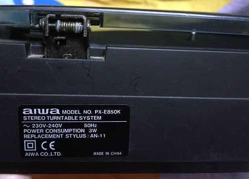 Aiwa automatic Turntable . 4
