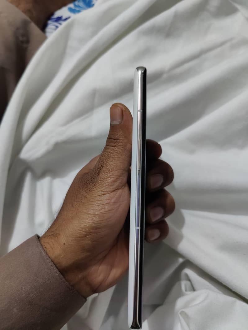 OnePlus 10 pro 3