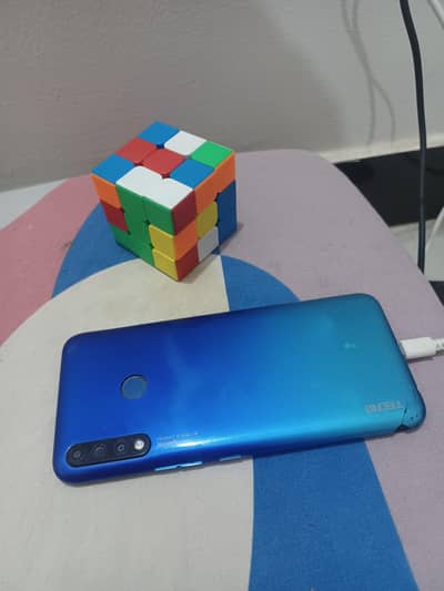 tecno spark 4