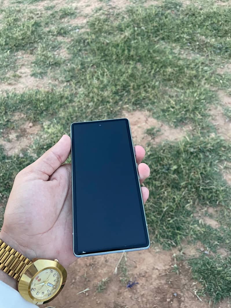 Google pixel 7a 3