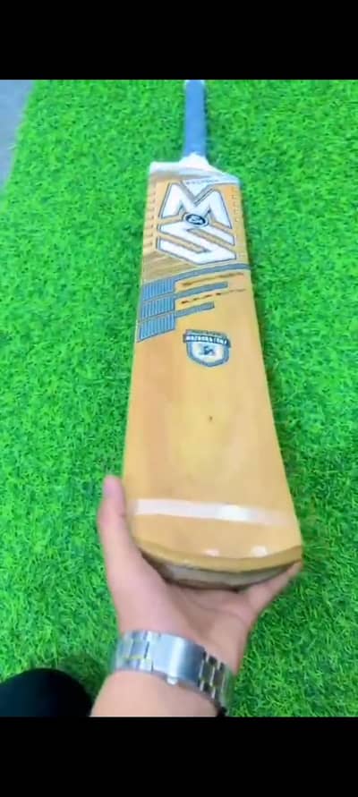 full Light weight bat strong wooden bat