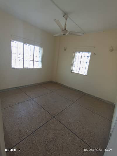 4TH FLOOR CORNER FLAT FOR SALE IN BLOCK 16, KARACHI