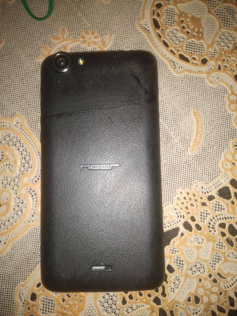 Qmobile (read description) 1