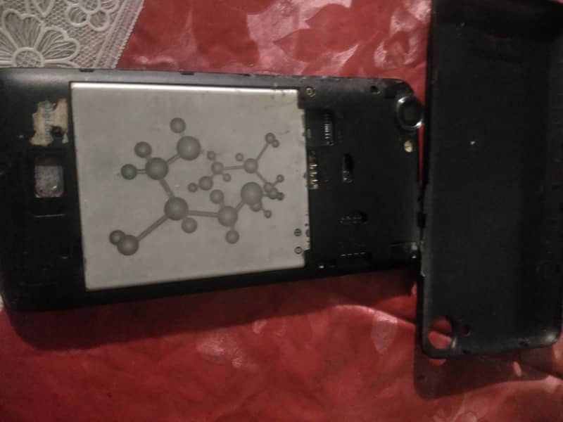 Qmobile (read description) 3