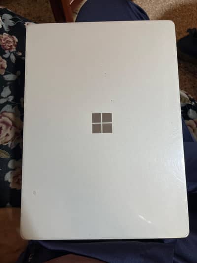 Microsoft Surface Laptop 2