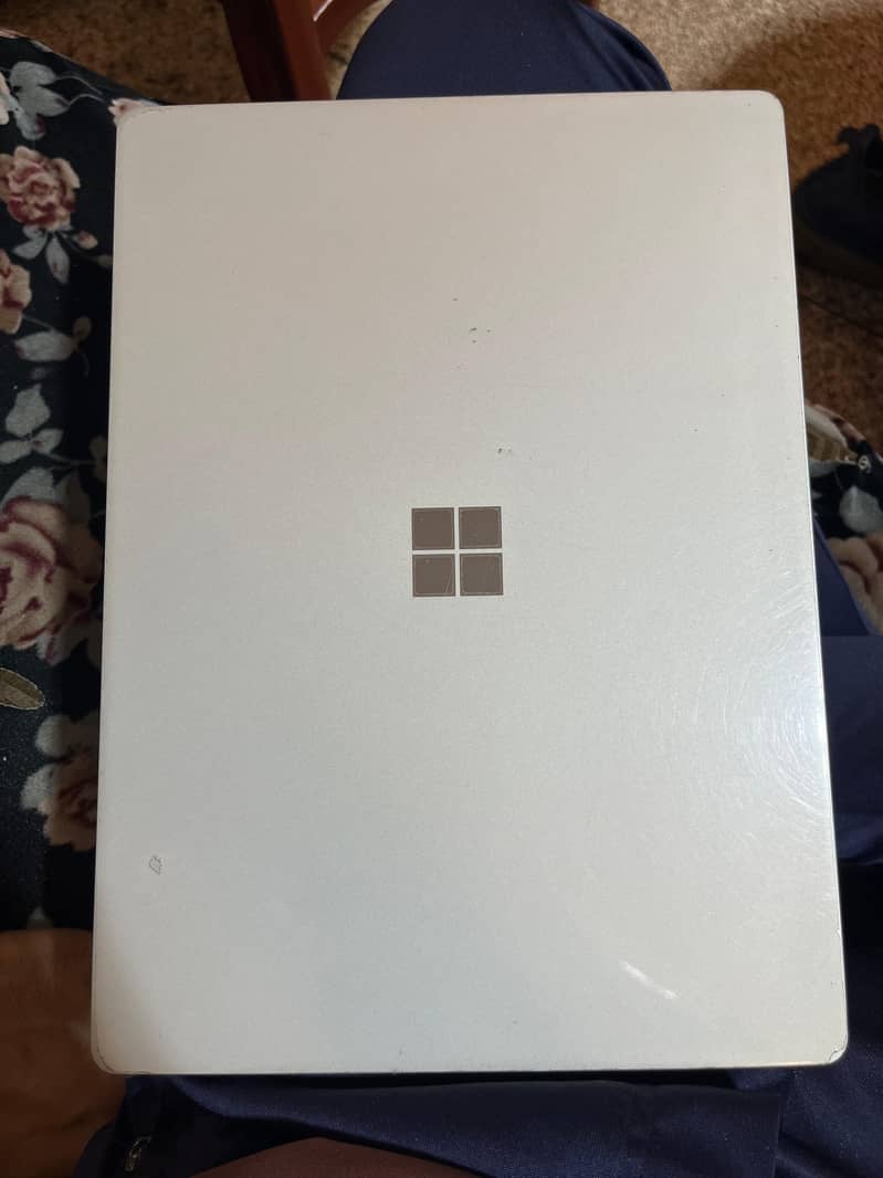 Microsoft Surface Laptop 2 0