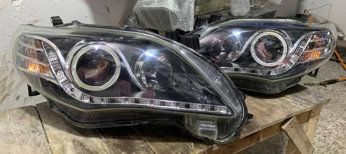 Toyota Corolla 2012 model frent lights sports available