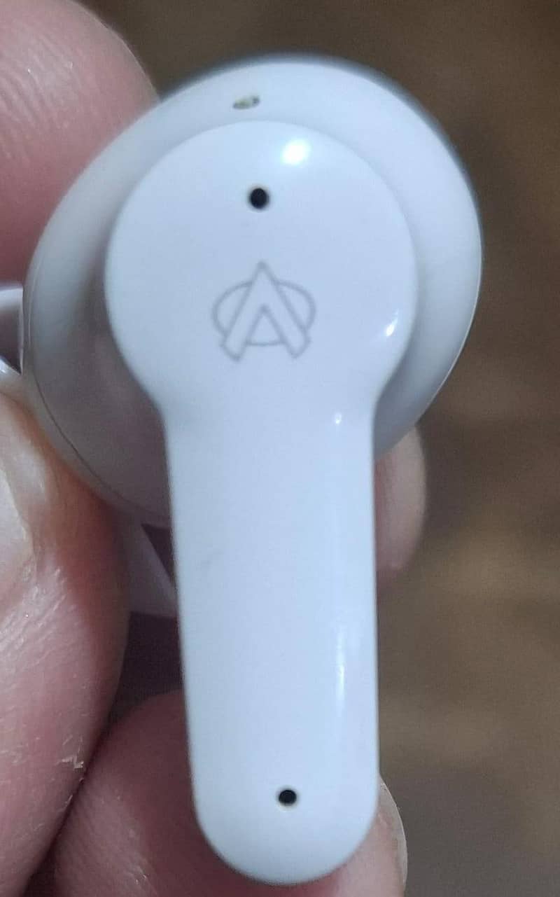 Audionic 550 Airbuds 1