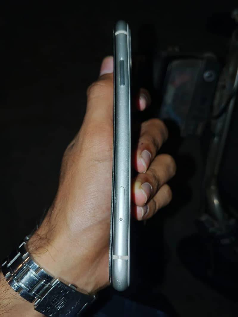 iPhone 11 2