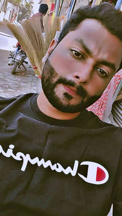 hamza ghouri