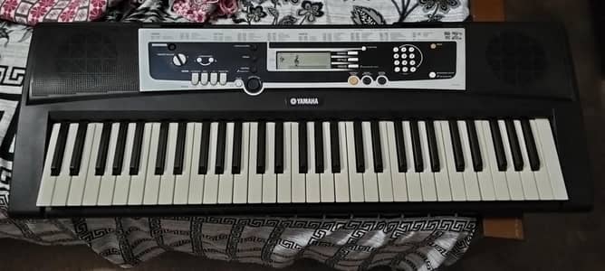 Yamaha keyboard piano