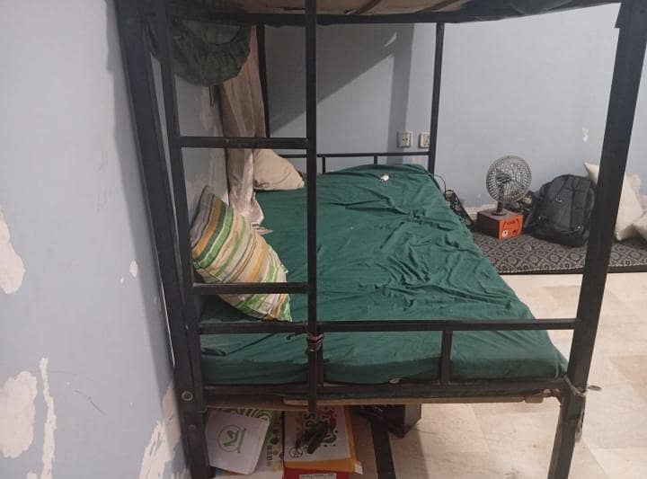 Double Bed 0