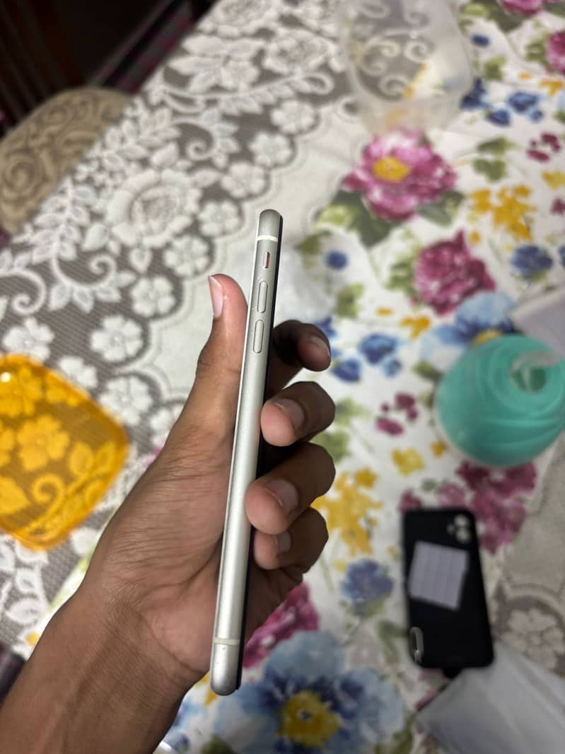 iPhone 11 1
