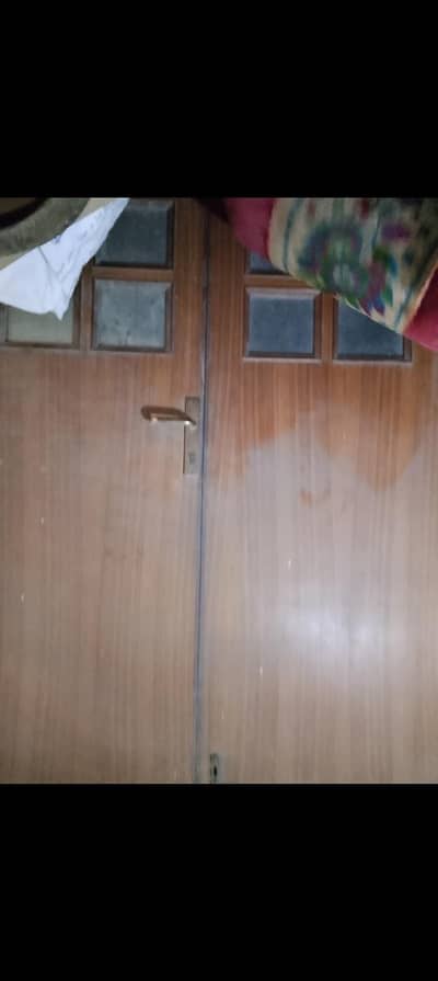 palai ka darwaza dable pally Wala 7 foot lambai ha iski 5 foot churi h