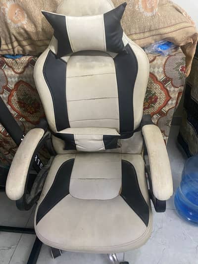 Gaming Chairs (Computer Chair) - Used Condition - Best Deal
