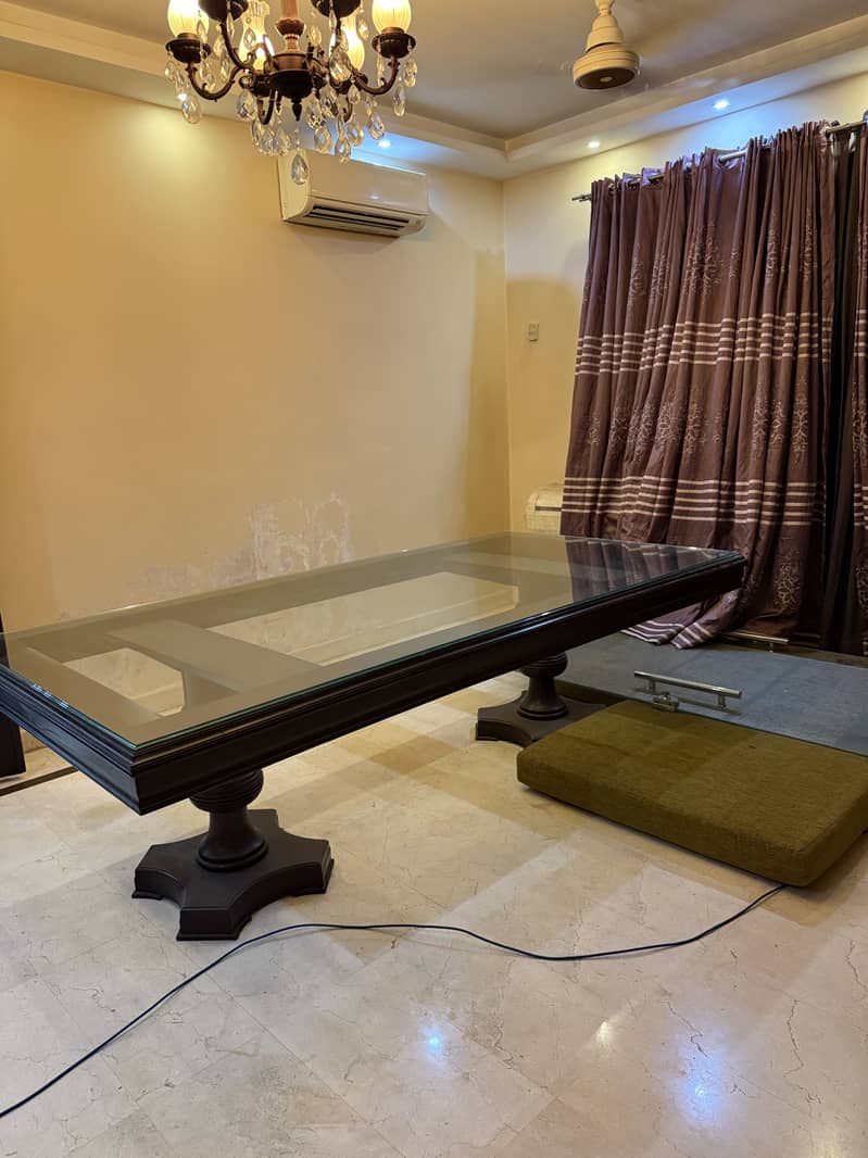 Dining Table 0