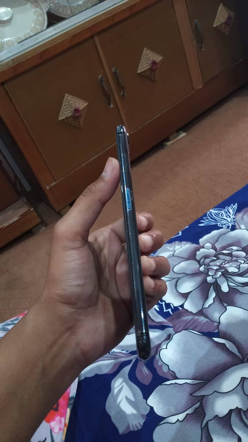 iPhone 7Plus PTA 1