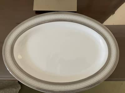 Royal Doulton Dinner service for 12 people