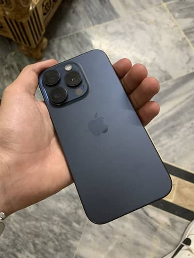 Iphone 15 pro jv with box