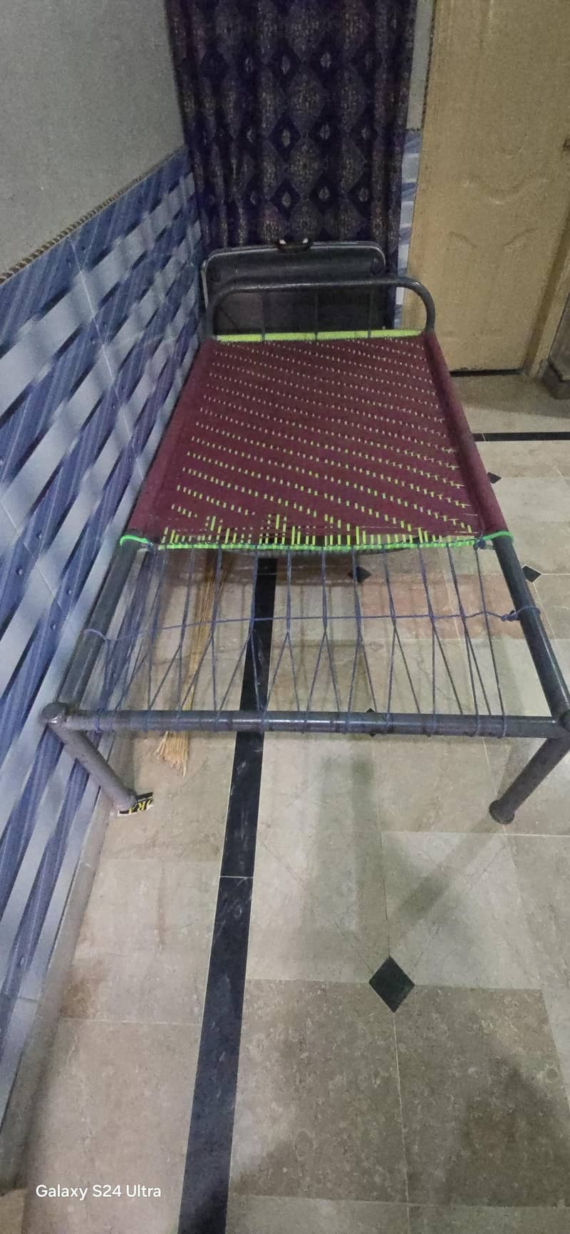 single bed 0