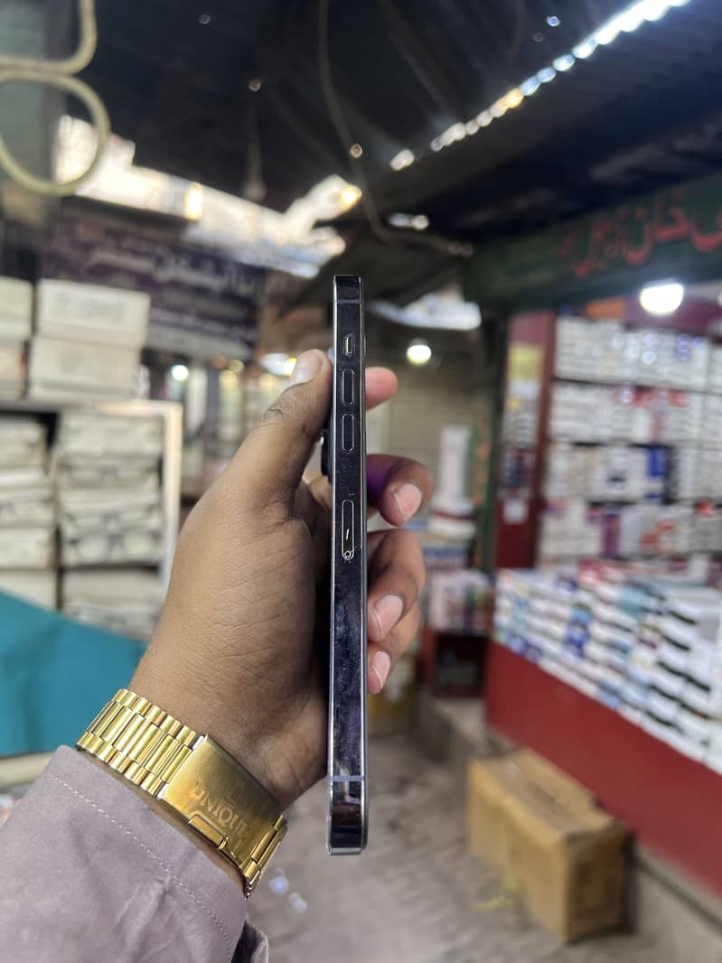 iPhone 14 Pro Max 1