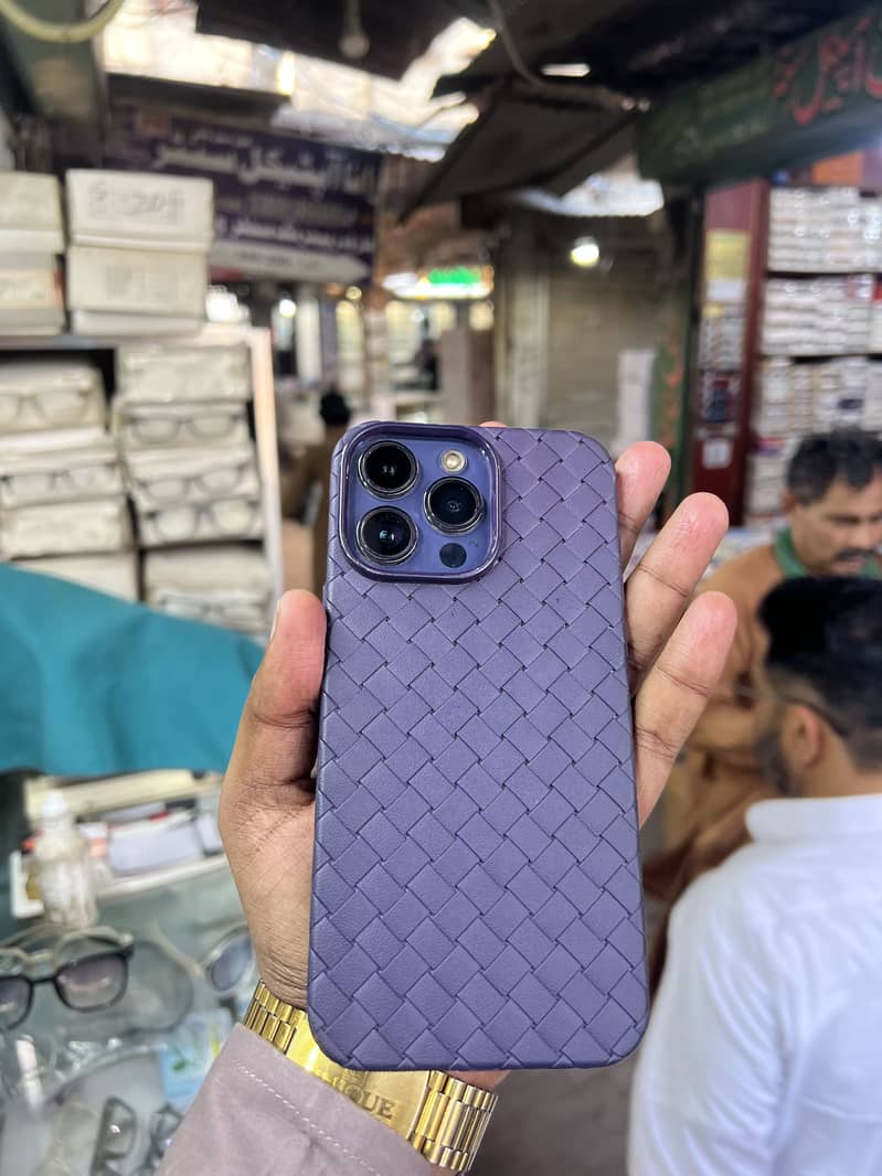 iPhone 14 Pro Max 2