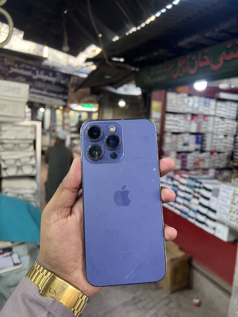 iPhone 14 Pro Max 4