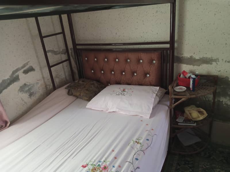 آئرن بیڈ میٹریس کے بغیر 6×4 فٹ 6