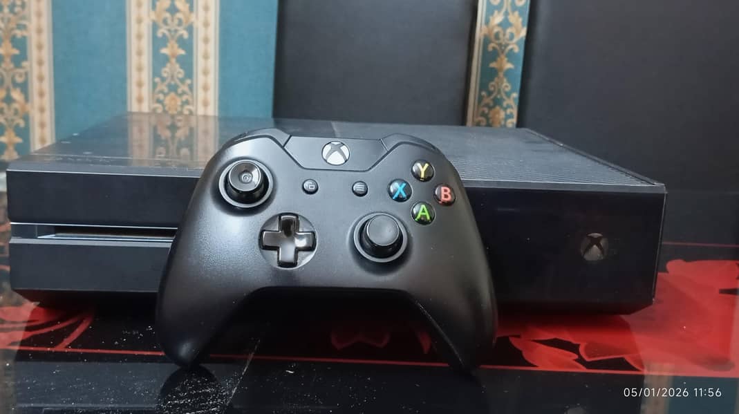 X box 1 Console 3