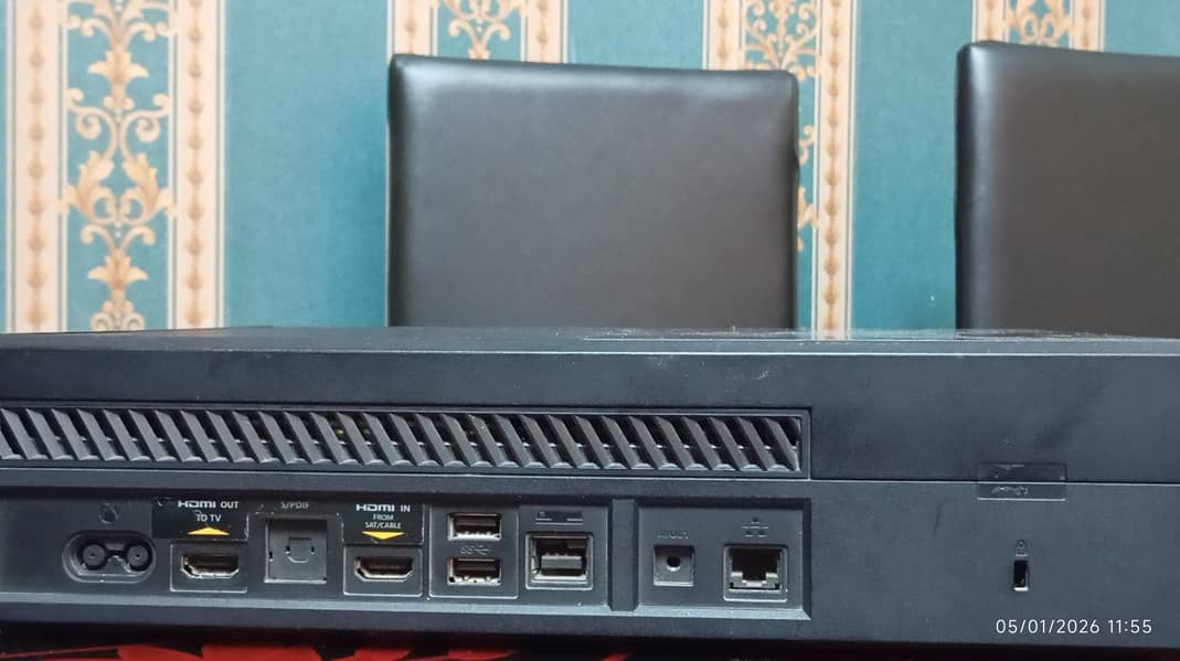 X box 1 Console 5