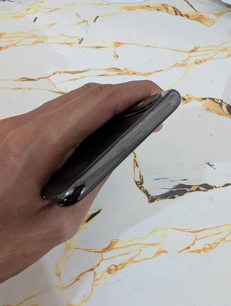 IPhone X 6