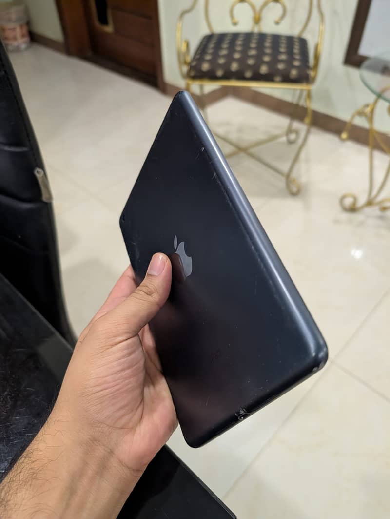Apple iPad Mini 1