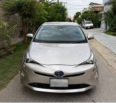 Toyota prius A premium package genuine body 1st owner