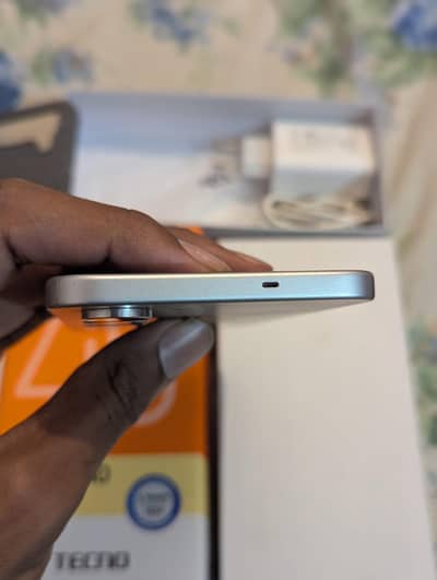 TECNO SPARK 40 PRO Exchange possible