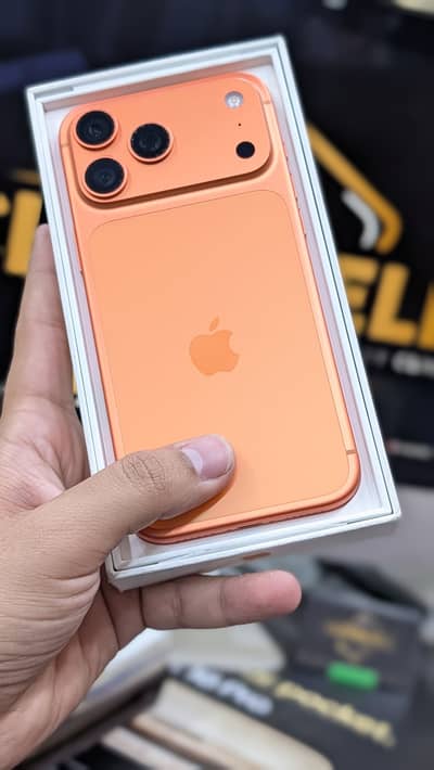 Apple iPhone 17 Pro Max 256GB | Battery Health: 100%