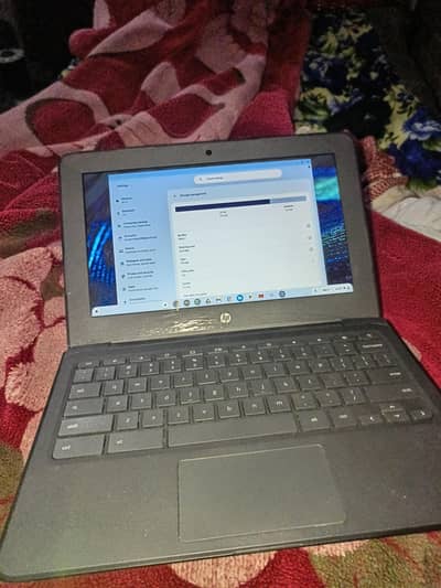 HP Chromebook 11 G7 – 10/10 Condition – Charger + Mouse Included