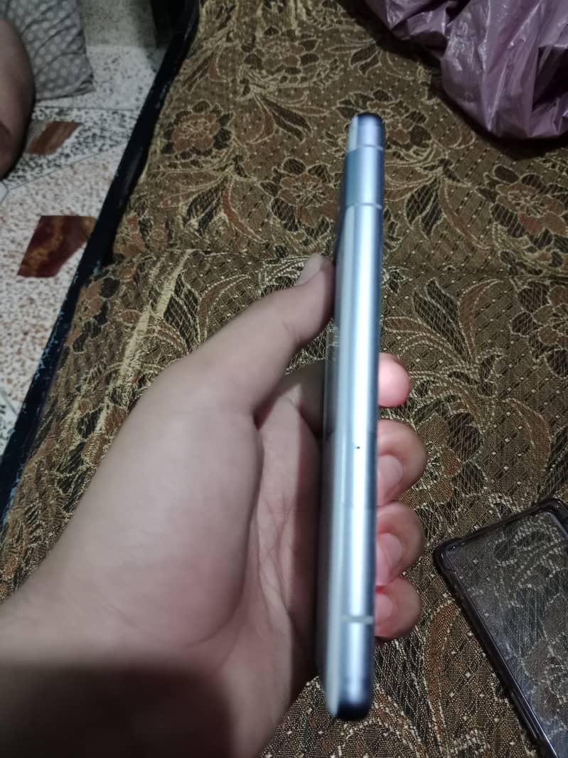 Google pixel 7a 2