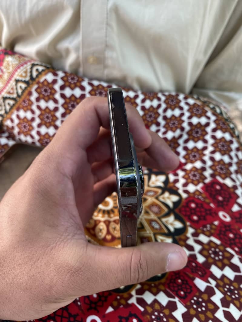 IPHONE 13 PRO 5