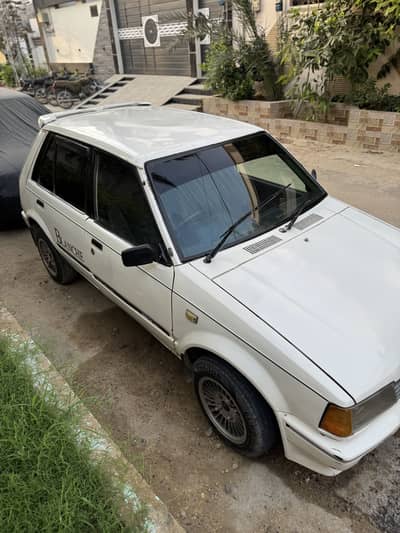 Charade 1985 Reg 1995
