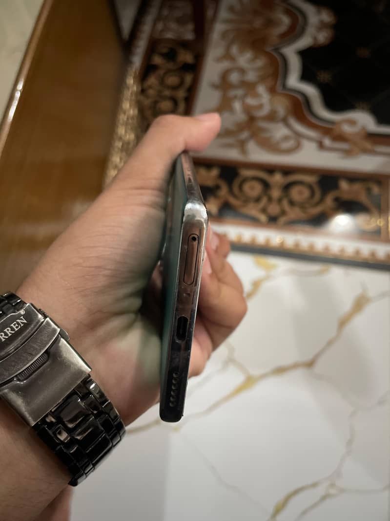Techno camon 40 pro 6