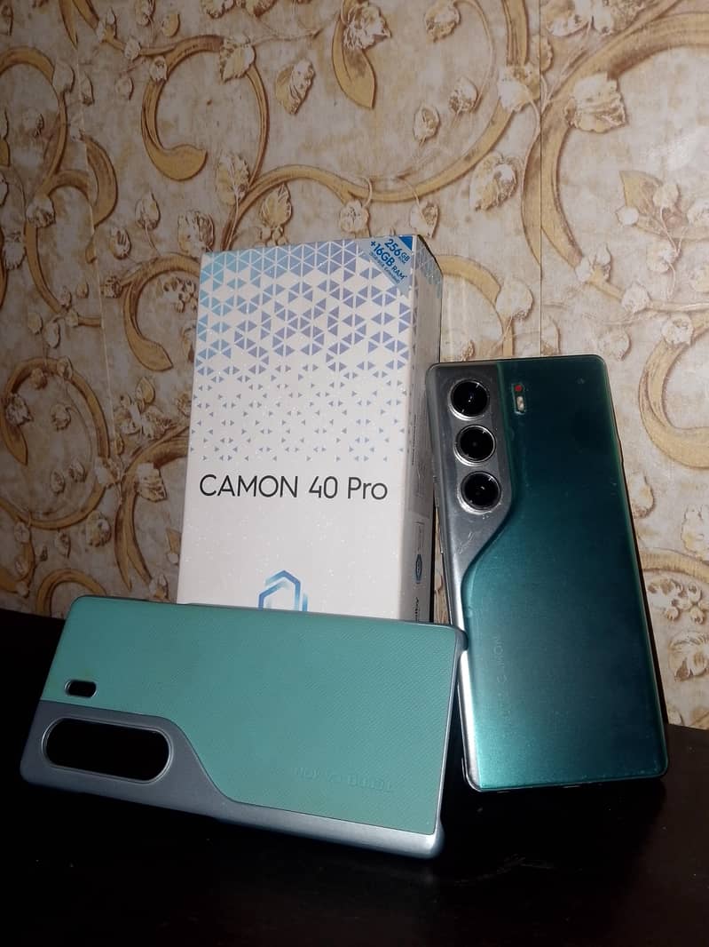 Techno Camon 40 Pro 0